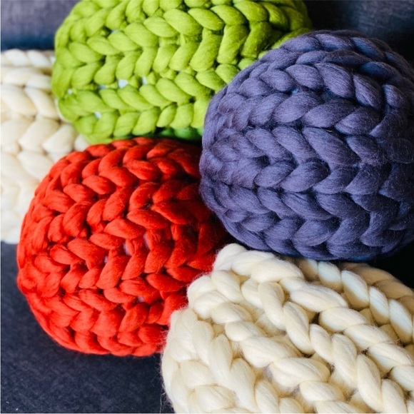 Hand Crafted Other - Handmade Jumbo Merino Wool Knit Accent Pillow